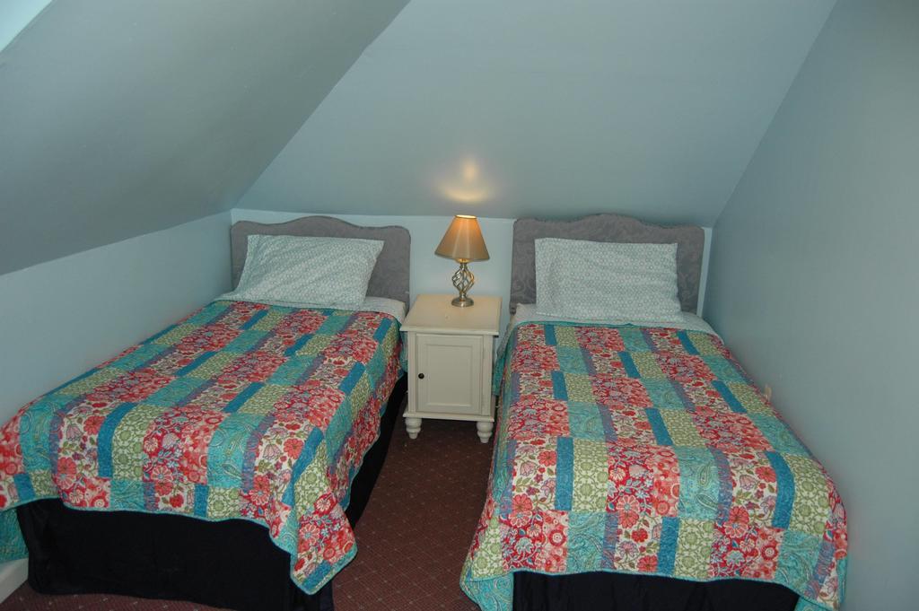 Avon Manor Cottage Стая снимка